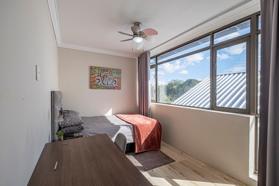 5 Bedroom Property for Sale in Summerstrand Eastern Cape